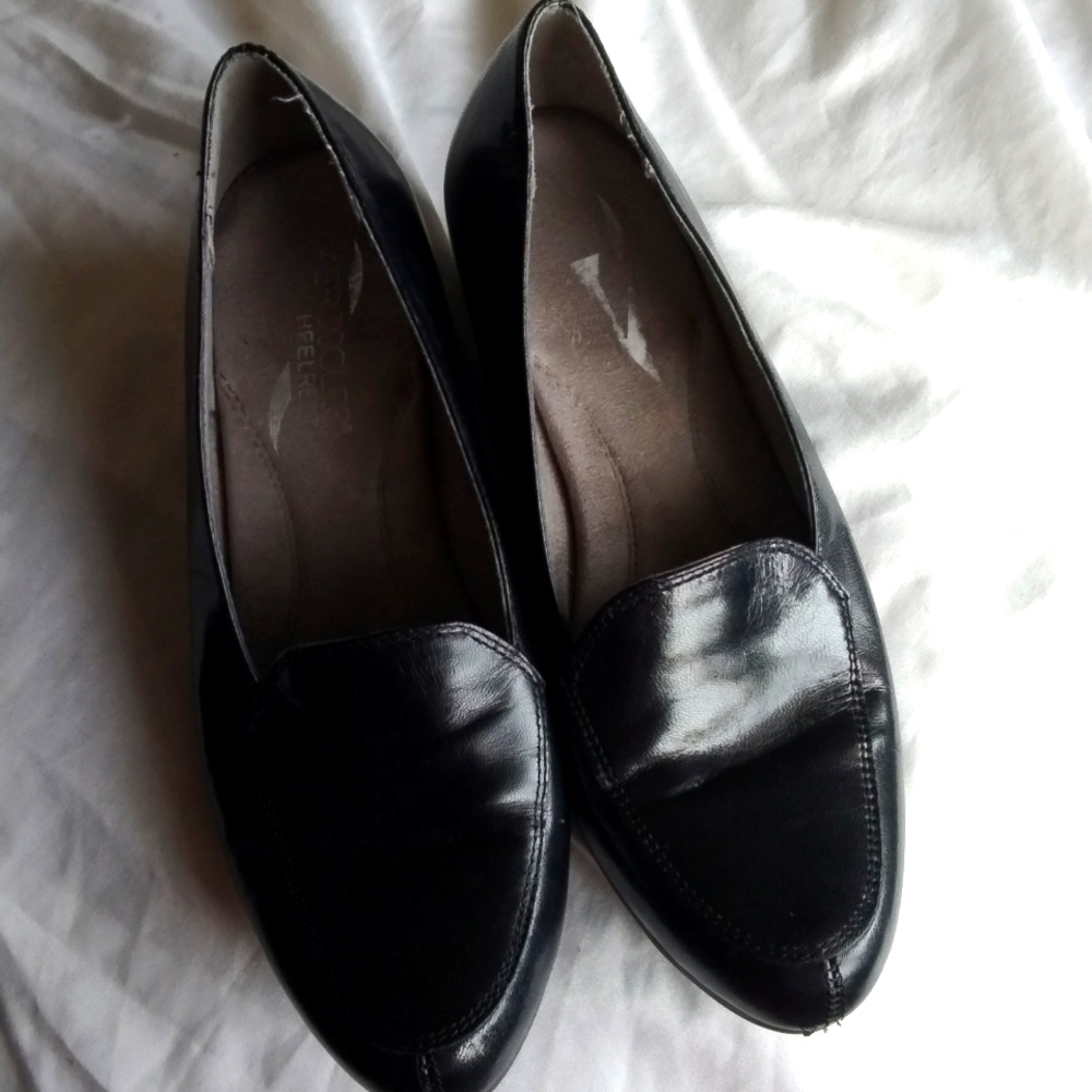 Aerosoles woman black loafers size 6 1/2